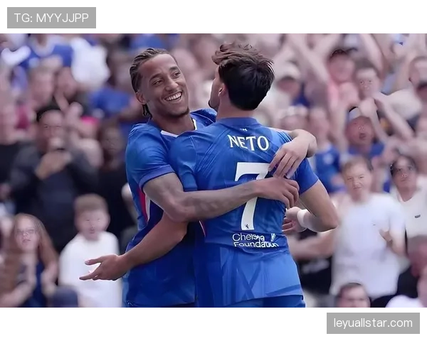 切尔西新帅罗塞尼尔首训画面曝光，强调快速传导战术